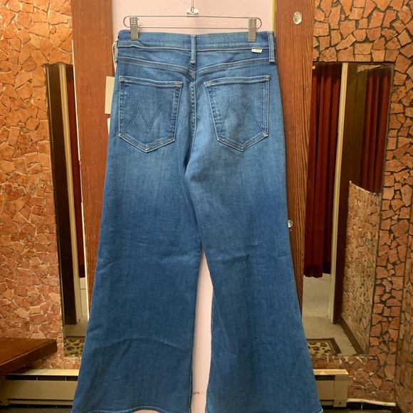 New with tags Women's Blue Jeans - Picture 5 of 8
